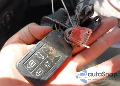 2010 Volvo Xc60 T6/T6 R-Design из США, поврежденный, VIN YV4992DZ2A2084651